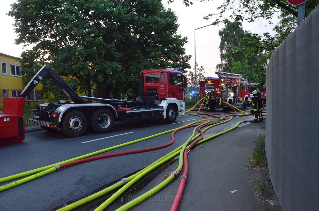 Grossfeuer Poco Lager Koeln Porz Gremberghoven Hansestr P414.JPG - Miklos Laubert